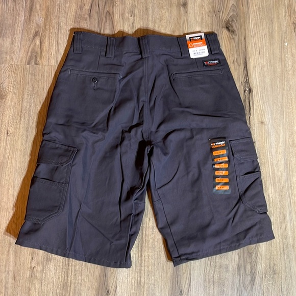 Wrangler Cargo Chino Shorts, Gray, Size: 32x12, NWT!! - Picture 5 of 8